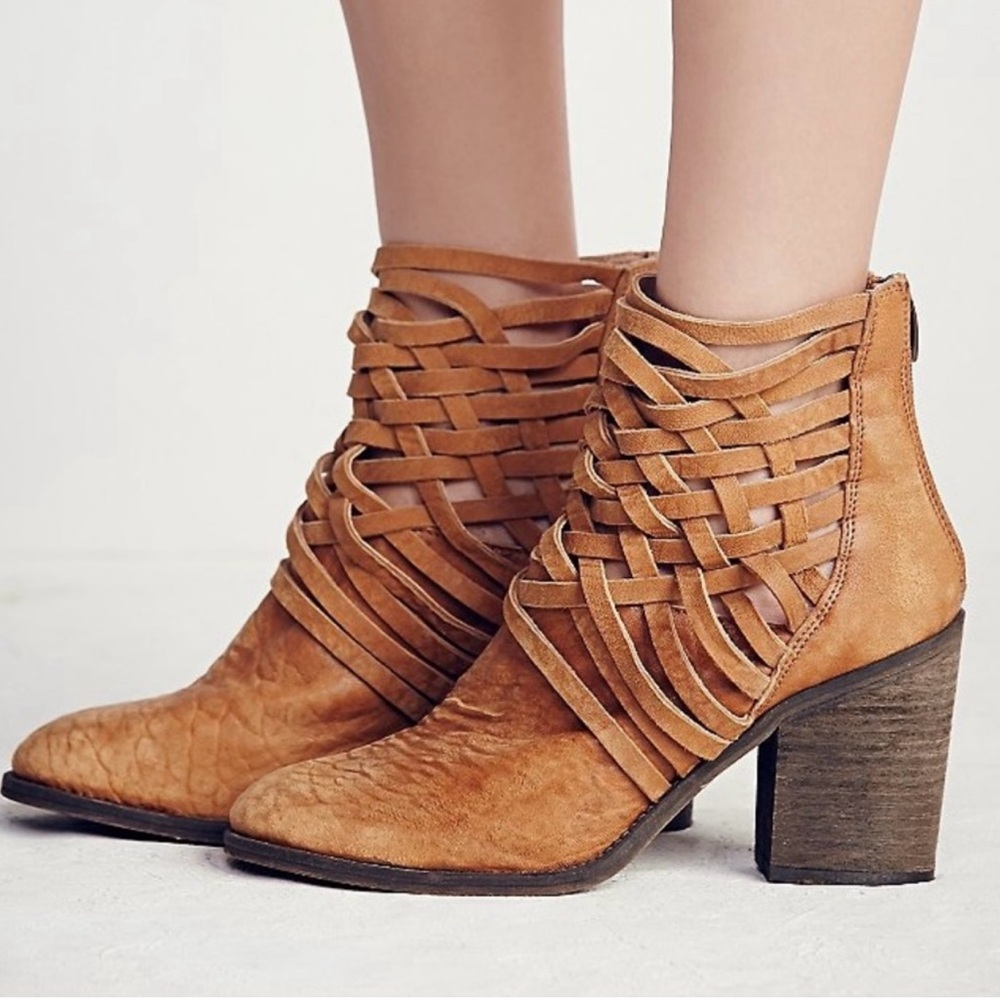 Free People Carrera Ankle Boots size 8